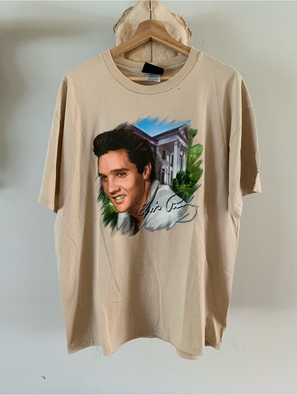 Vintage Elvis Tee 🎸